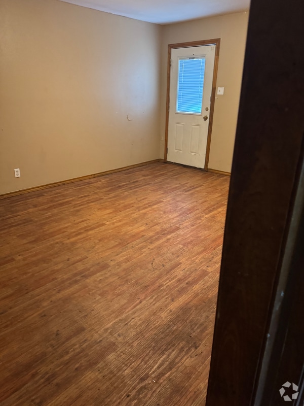 Building Photo - 750 Bonham St Rental