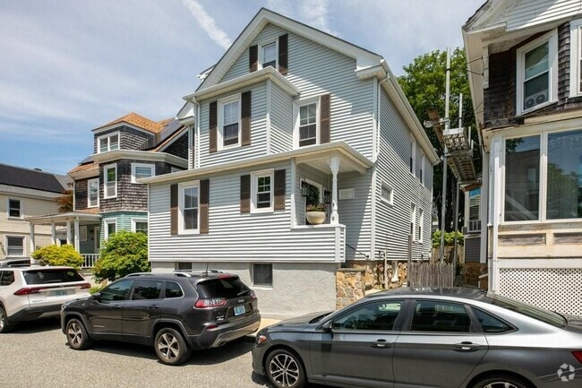 Building Photo - 9 Dartmouth St Rental