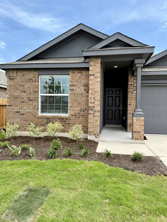 106 Camargue Dr