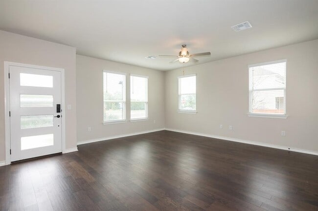 Photo - 4801 Star Jasmine Dr