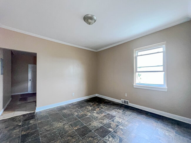 Photo - 45 Ridge Ave Unit 2 Floor