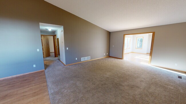2504 10th St SW