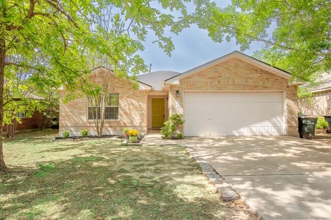 Building Photo - 200 Buttercup St