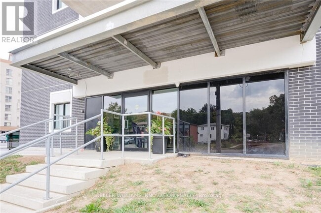 Photo - 595 Strasburg Rd Unité 106