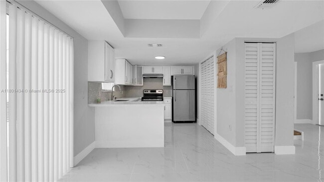Photo - 2412 W 54th Pl