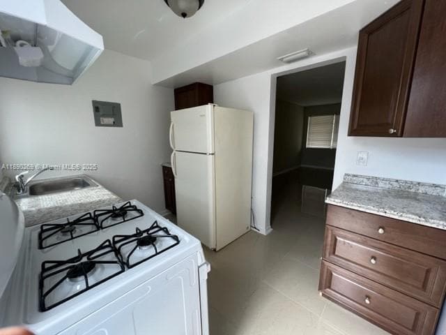 Photo - 946 Laurel Dr