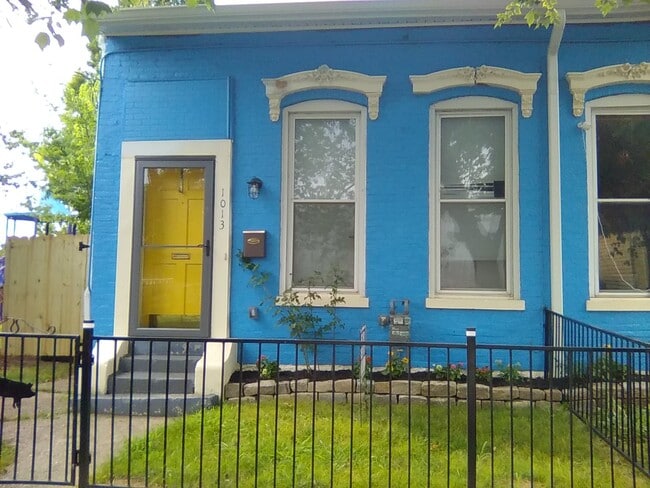 Building Photo - 1013 Franklin St Rental