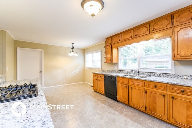 Photo - 121 13th Ave NE