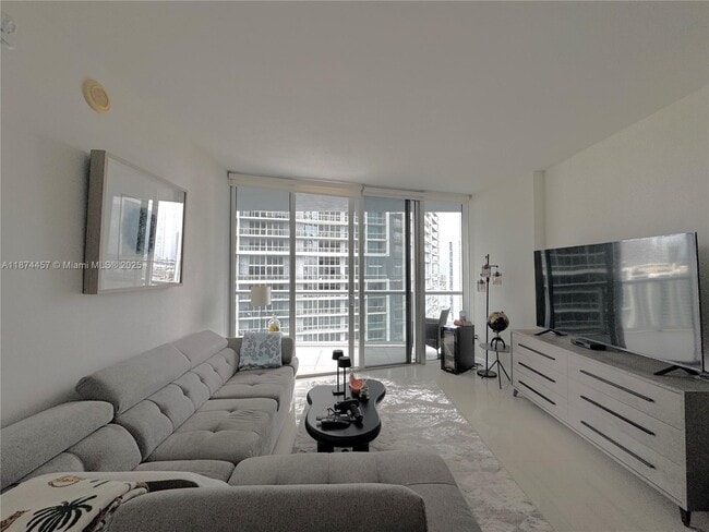 Photo - 495 Brickell Ave Unit 2806