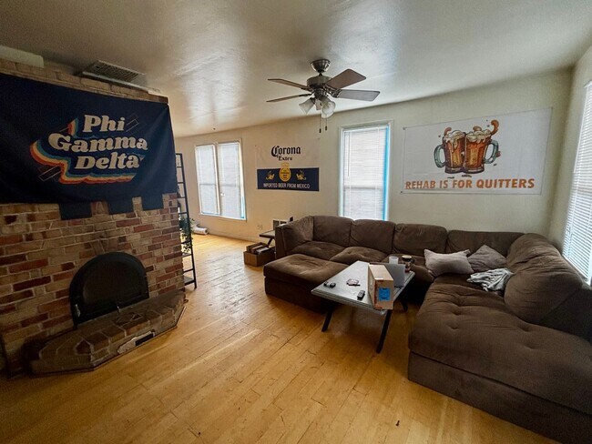 Photo - 312 S Asbury St