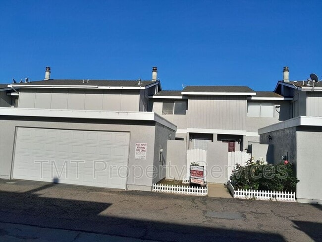 Building Photo - 610 E Newlove Dr