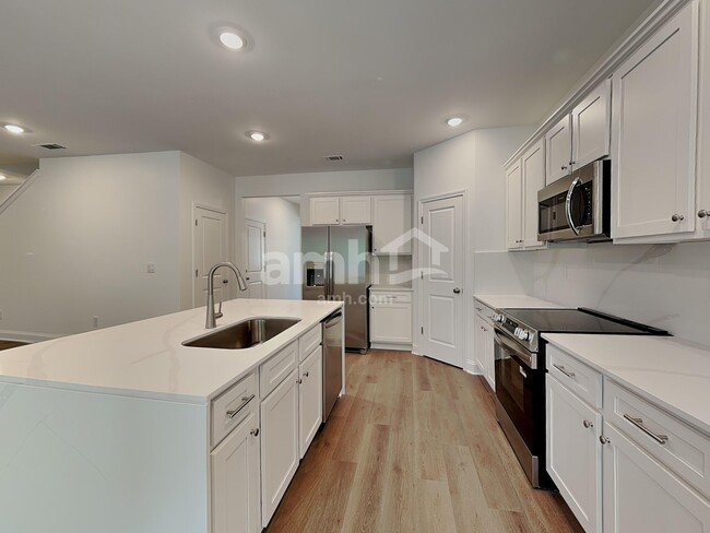 Photo - 214 Hickory Pointe Rd