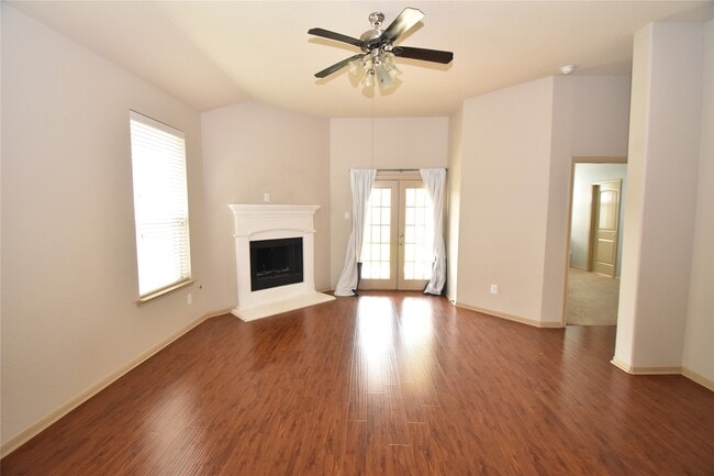 Photo - 7134 Breton Bay Pass