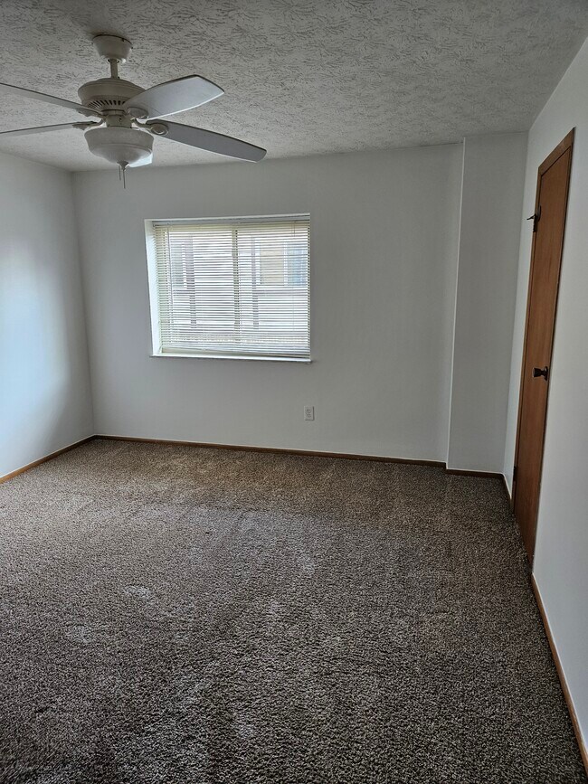 Primary bedroom - 2980 Donnylane Blvd