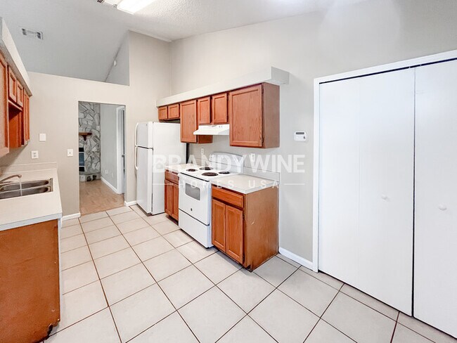 Photo - 7901 Winterwood Cir N