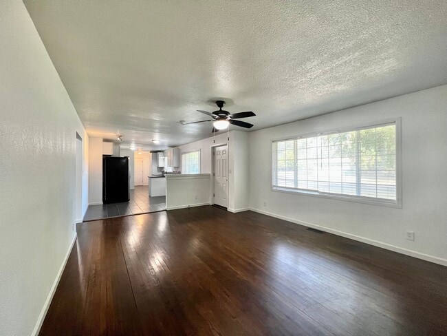 4206 Onyx Ave