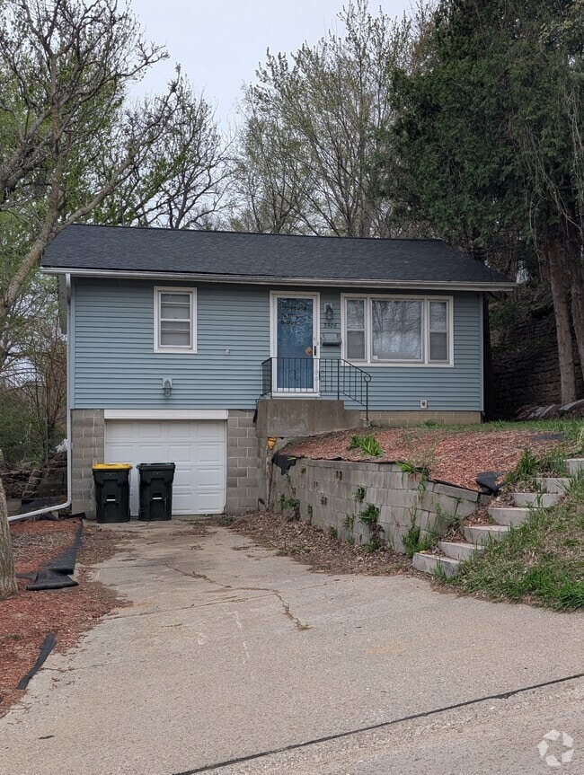 Building Photo - 3506 Dodge Ave Rental