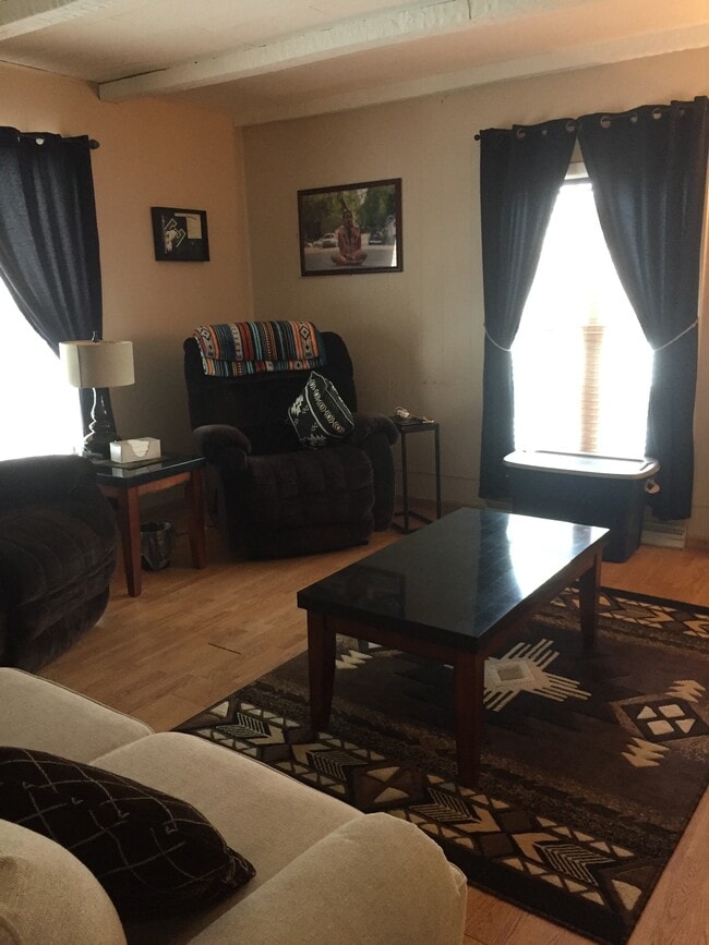 Photo - 901 Franklin St