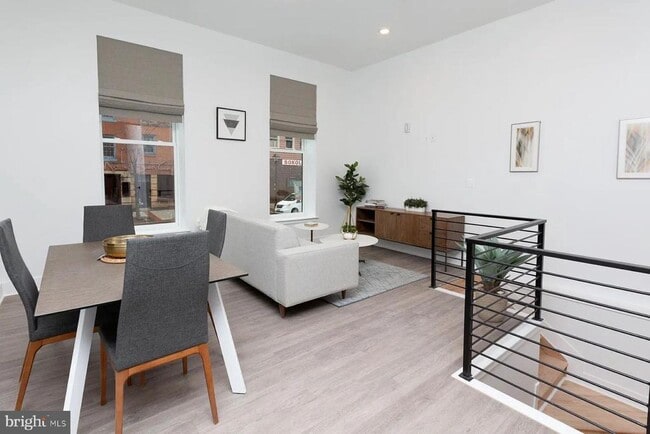 Photo - 1742 Fleet St Unidad 304