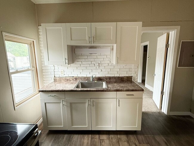 Building Photo - pp1020 Unit 1020