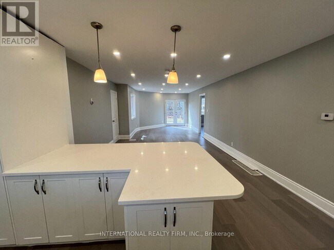 Photo - 73 Murray Dr