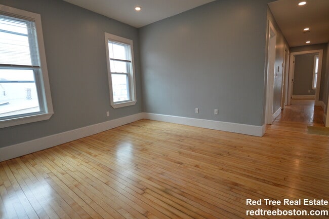 Photo - 301 Hancock St Unit 2