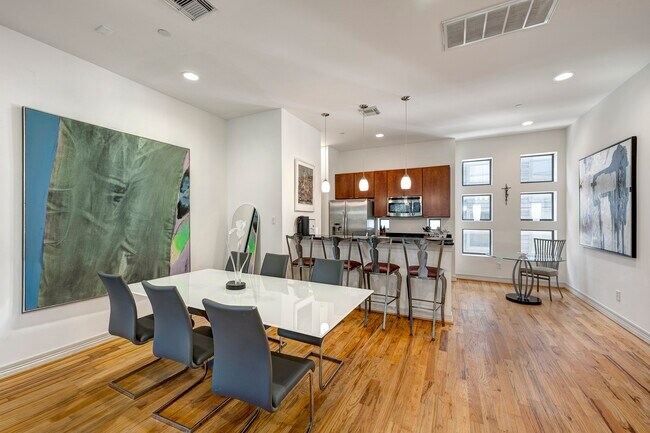 Photo - 1525 Birdsall St Unit B