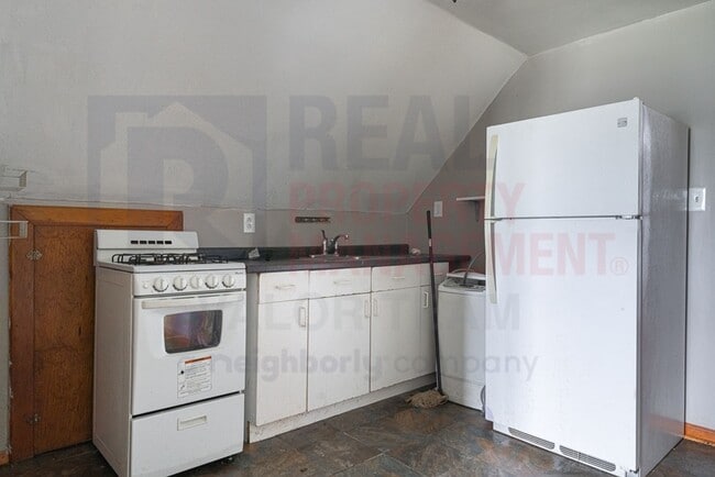 Photo - 4242 Mapledale Ave Unit #3