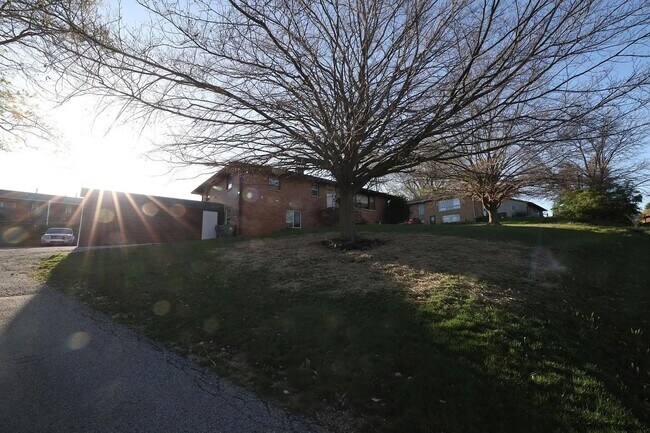 Photo - 1534 N Woodburn Ave Unidad B