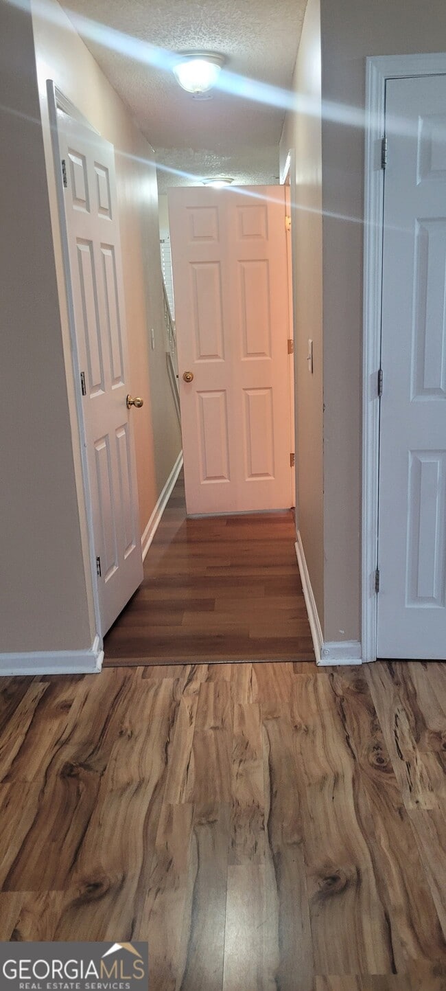 Photo - 7102 Georges Way