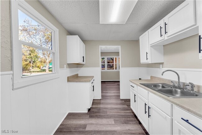 Photo - 4428 E 142nd St