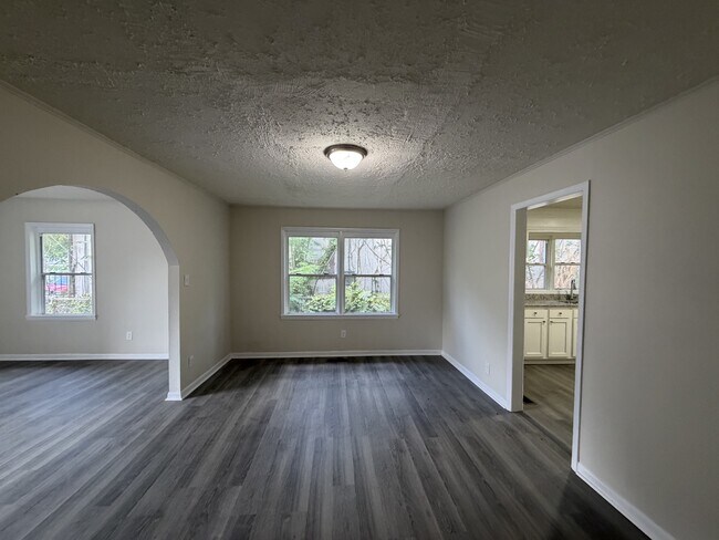 915 19th Pl SW