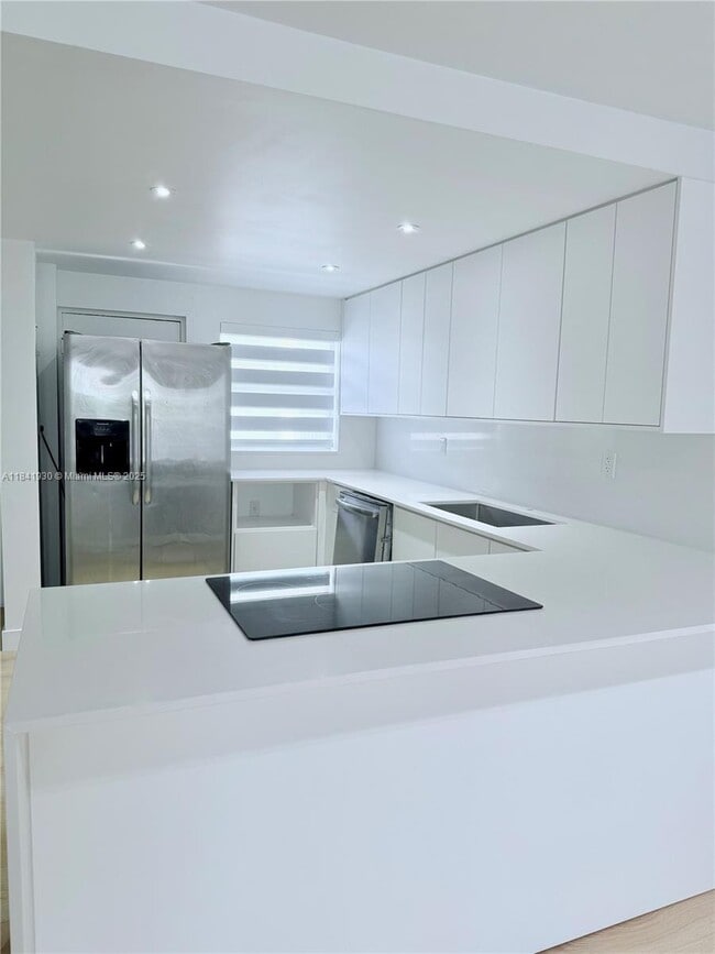 Photo - 1331 Lincoln Rd Unidad 502