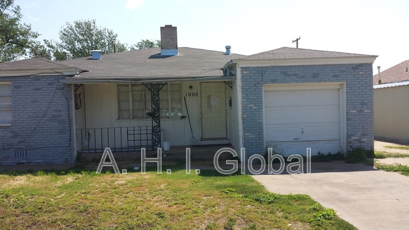 Photo - 1002 N Woodland St