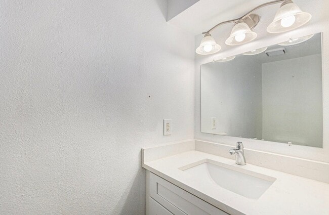 Photo - 8156 Washington St