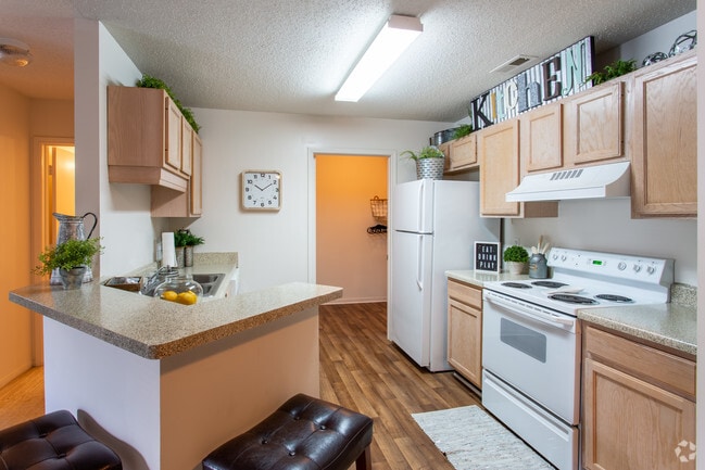 2BR,2BA - Creekwood North