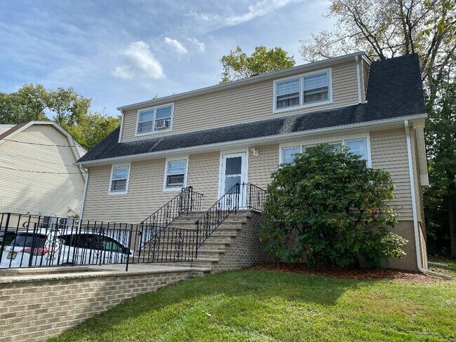 Building Photo - 6 Borman Dr Unit 1 Rental