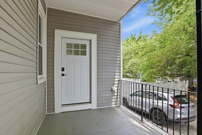 121 Glendale St Unit 1