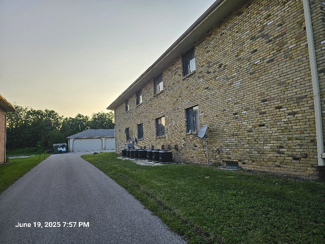 Photo - 4231 N 104th St Unidad 5