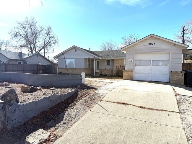 Photo - Adorable 3 bed/1.5 bath house with yard