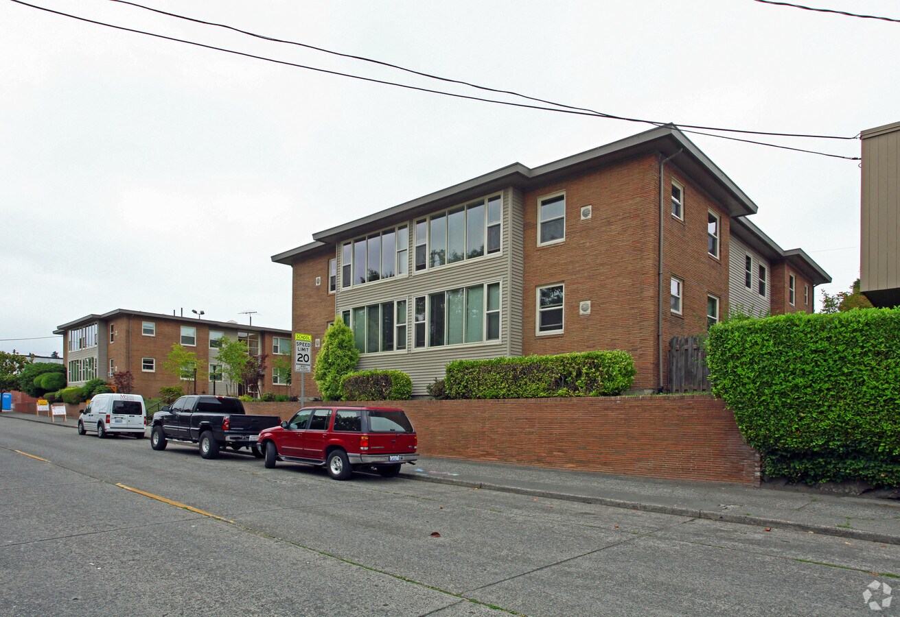 Photo - Magnolia Court Apartments