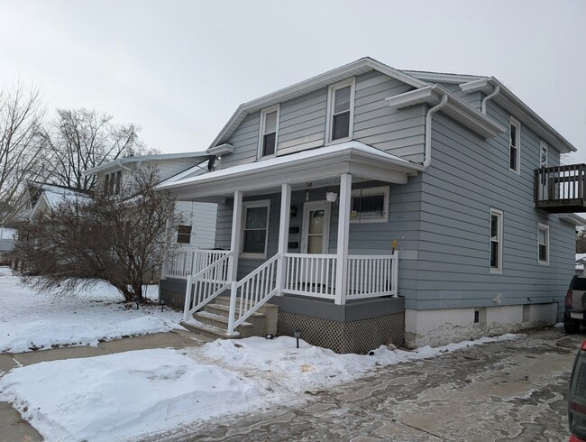 Building Photo - 119 Gray St