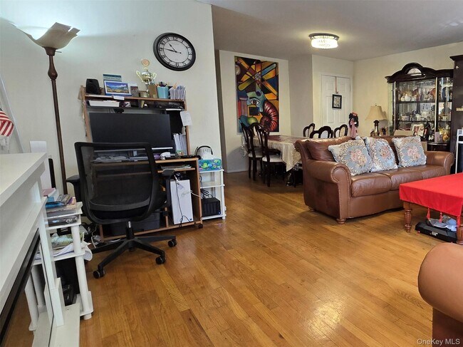 Photo - 32-18-32102 102nd St Unit 1 Floor