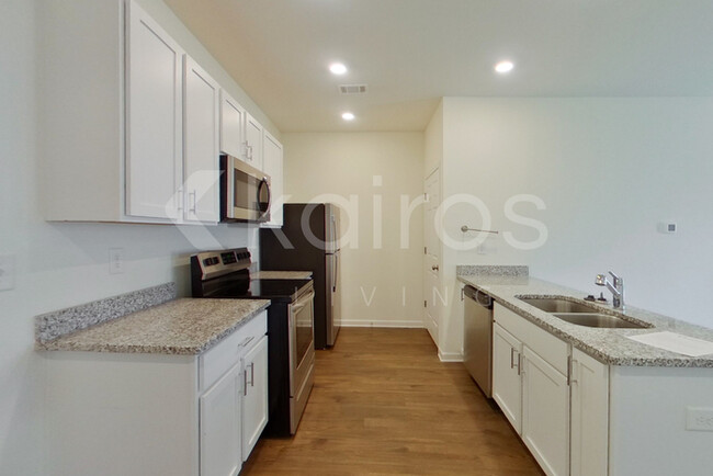 Photo - 113 Dudley Wy Townhome