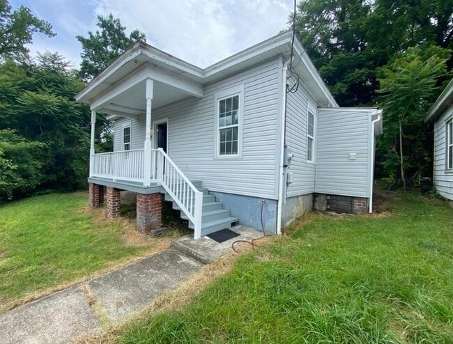 Photo - 1605 Magnolia St