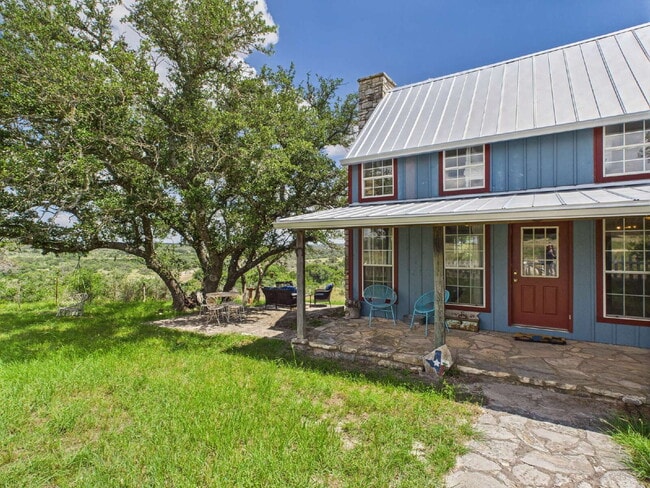 Building Photo - Hunting Retreat with 40 acre Yard Rental