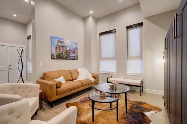 Photo - 110 W Beall St Unidad FL1-ID1339964P