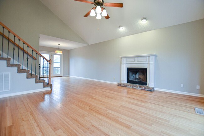 Photo - Pet Friendly Three Bedroom!