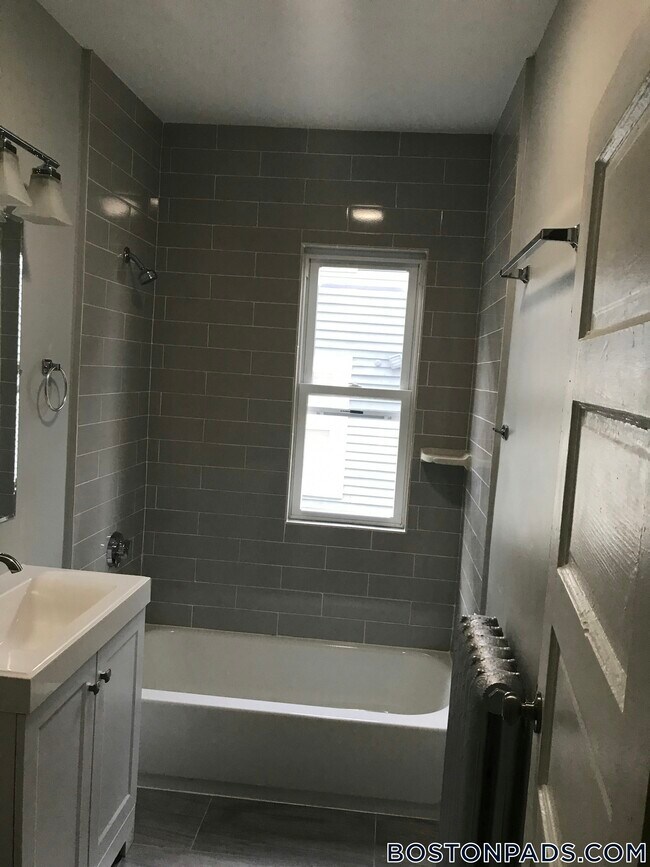 Photo - 109 Pleasant St Unidad 2