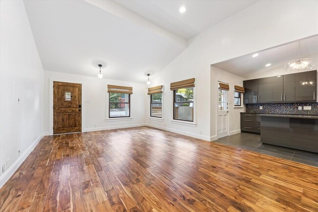 Photo - 1106 Fairmount Ave